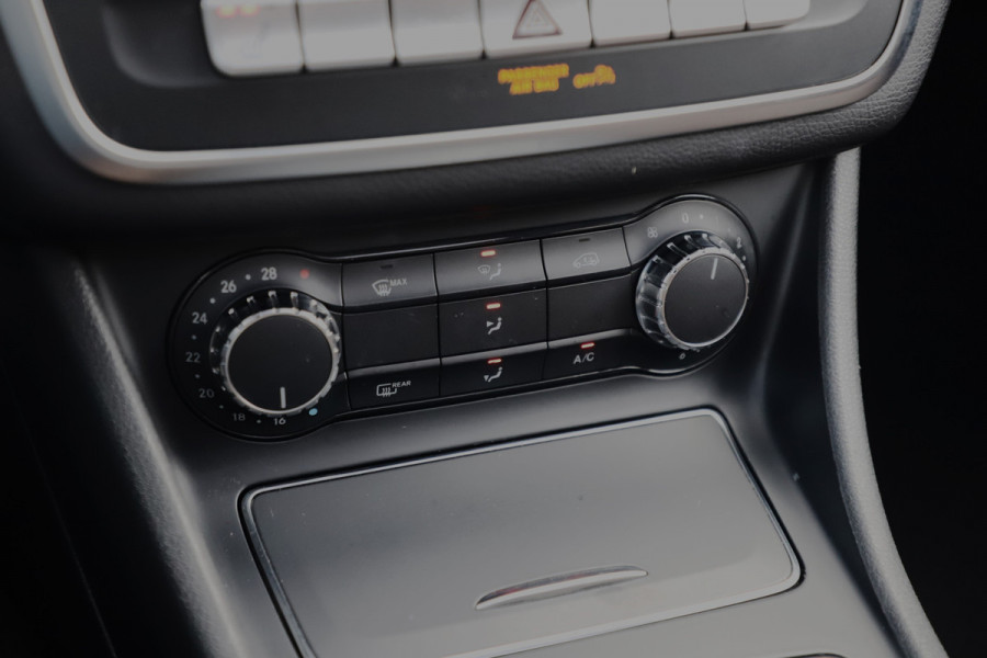 Mercedes-Benz CLA-Klasse Shooting Brake 200 AMG | 156PK | Pano | Keyles-go | Memory | Sfeerverlichting | Leder | Camera | Stoelverw. | Led | 2017. Mercedes-Benz CLA-Klasse Shooting Brake 200 AMG | 156PK | Pano | Keyles-go | Memory | Sfeerverlichting | Leder | Camera | Stoelverw. | Led | 2017.