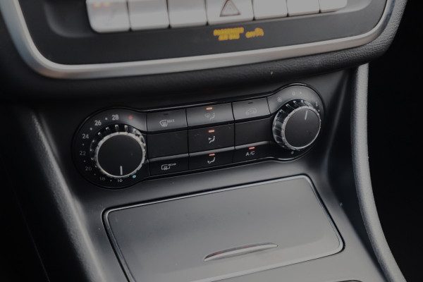 Mercedes-Benz CLA-Klasse Shooting Brake 200 AMG | 156PK | Pano | Keyles-go | Memory | Sfeerverlichting | Leder | Camera | Stoelverw. | Led | 2017. Mercedes-Benz CLA-Klasse Shooting Brake 200 AMG | 156PK | Pano | Keyles-go | Memory | Sfeerverlichting | Leder | Camera | Stoelverw. | Led | 2017.