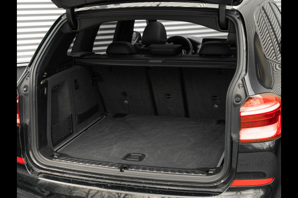 BMW X3 xDrive20i M-Sport - Pano - Trekhaak - Hifi - Adaptief LED BMW X3 xDrive20i M-Sport - Pano - Trekhaak - Hifi - Adaptief LED