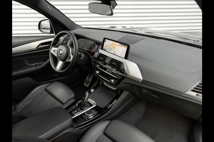 BMW X3 xDrive20i M-Sport - Pano - Trekhaak - Hifi - Adaptief LED BMW X3 xDrive20i M-Sport - Pano - Trekhaak - Hifi - Adaptief LED