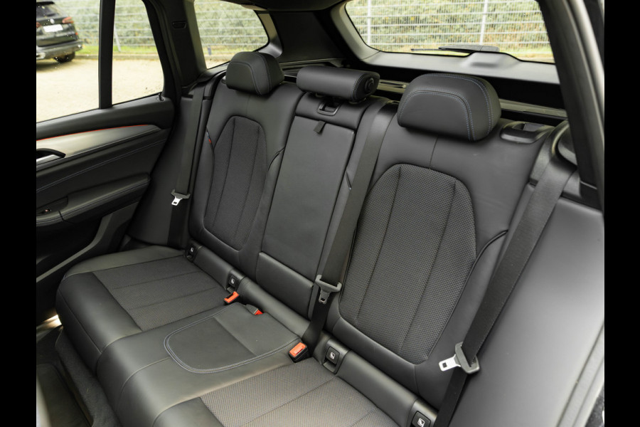 BMW X3 xDrive20i M-Sport - Pano - Trekhaak - Hifi - Adaptief LED BMW X3 xDrive20i M-Sport - Pano - Trekhaak - Hifi - Adaptief LED