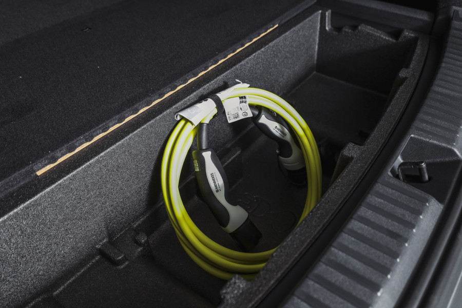 Škoda Kodiaq 1.5 TSI 204 PK PHEV Sportline Business | DCC+ | Elek. Trekhaak | Dig. Cockpit | Adapt Cruise | Memory | Winterpakket | Camera | NAV + App. Connect | ECC | DAB | Elek. Klep | LM 20" | 2947