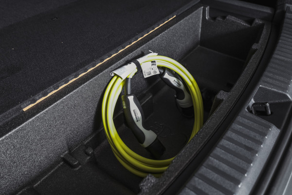 Škoda Kodiaq 1.5 TSI 204 PK PHEV Sportline Business | DCC+ | Elek. Trekhaak | Dig. Cockpit | Adapt Cruise | Memory | Winterpakket | Camera | NAV + App. Connect | ECC | DAB | Elek. Klep | LM 20" | 2947