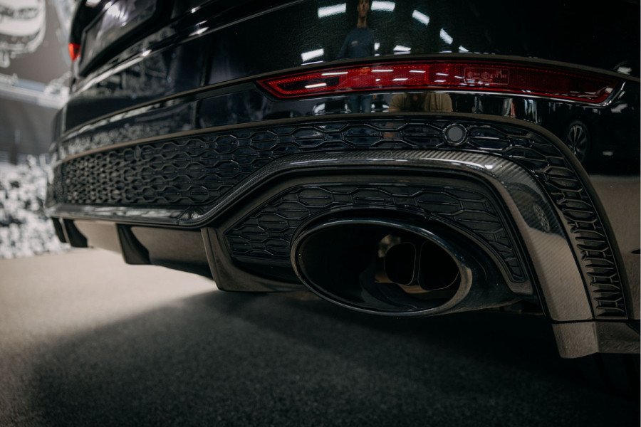 Audi RSQ8 4.0 TFSI RS Q8 quattro RSQ8 Urban!! Vossen HF5 24 inch, Akra, Full PPF Audi exclusief kleur Audi RSQ8 4.0 TFSI RS Q8 quattro RSQ8 Urban!! Vossen HF5 24 inch, Akra, Full PPF Audi exclusief kleur