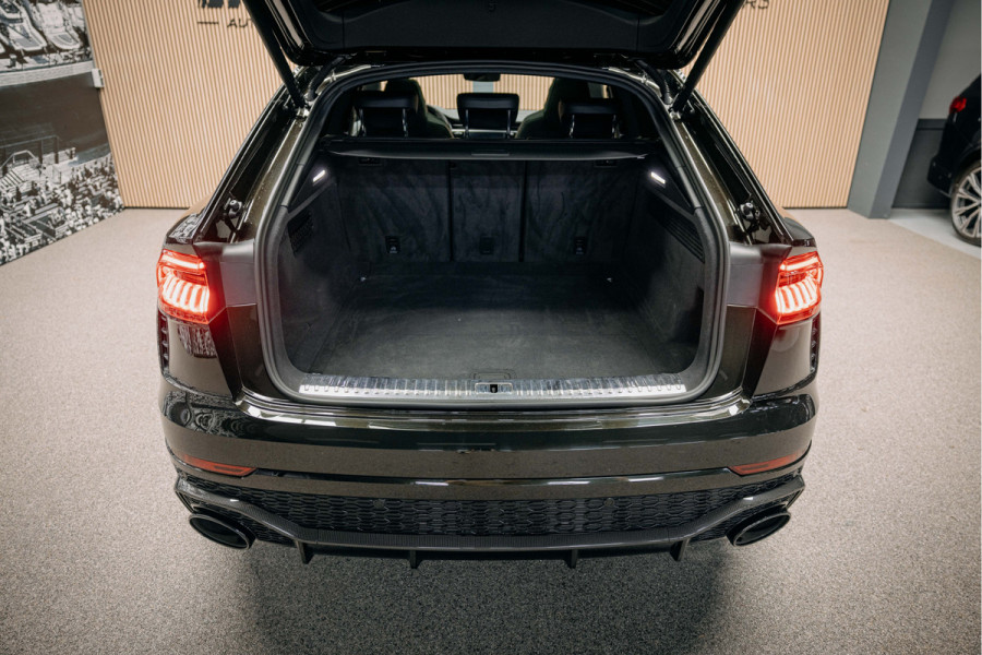 Audi RSQ8 4.0 TFSI RS Q8 quattro RSQ8 Urban!! Vossen HF5 24 inch, Akra, Full PPF Audi exclusief kleur Audi RSQ8 4.0 TFSI RS Q8 quattro RSQ8 Urban!! Vossen HF5 24 inch, Akra, Full PPF Audi exclusief kleur