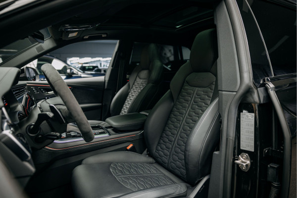 Audi RSQ8 4.0 TFSI RS Q8 quattro RSQ8 Urban!! Vossen HF5 24 inch, Akra, Full PPF Audi exclusief kleur Audi RSQ8 4.0 TFSI RS Q8 quattro RSQ8 Urban!! Vossen HF5 24 inch, Akra, Full PPF Audi exclusief kleur