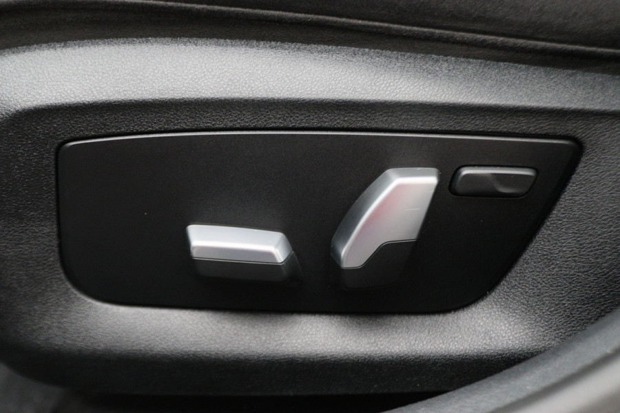 BMW 5 Serie 530e iPerformance High Executive M Sport Softclose, Camera, H&K, Head-Up, Apple Carplay, Trekhaak, Keyless