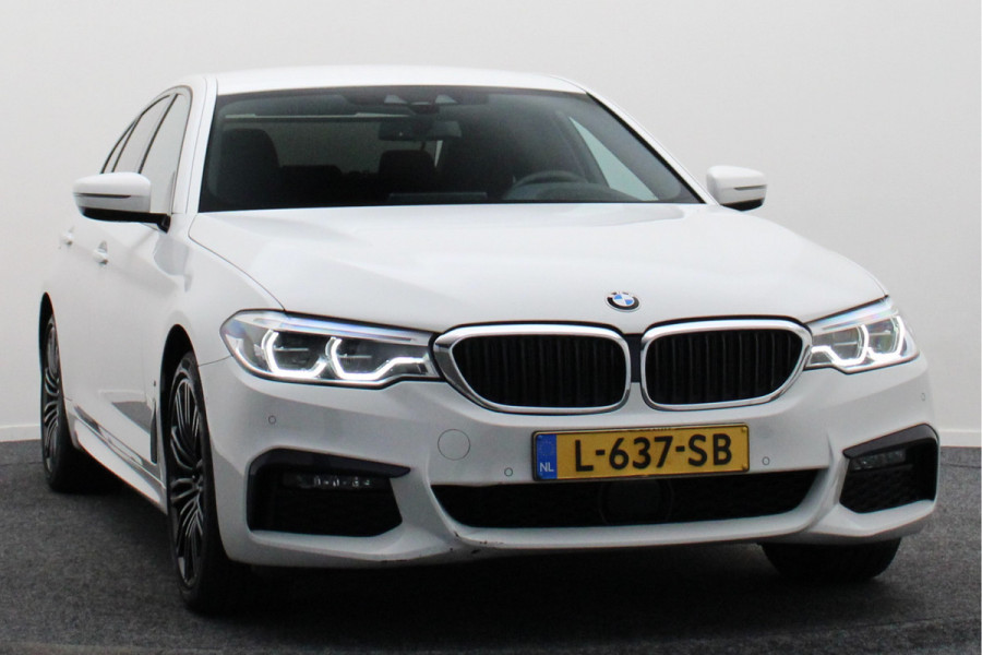 BMW 5 Serie 530e iPerformance High Executive M Sport Softclose, Camera, H&K, Head-Up, Apple Carplay, Trekhaak, Keyless