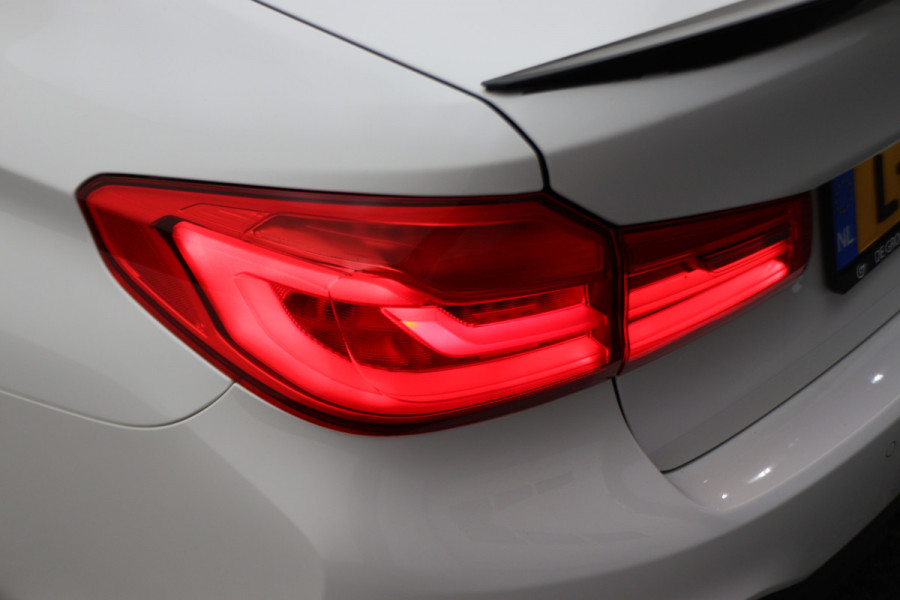 BMW 5 Serie 530e iPerformance High Executive M Sport Softclose, Camera, H&K, Head-Up, Apple Carplay, Trekhaak, Keyless
