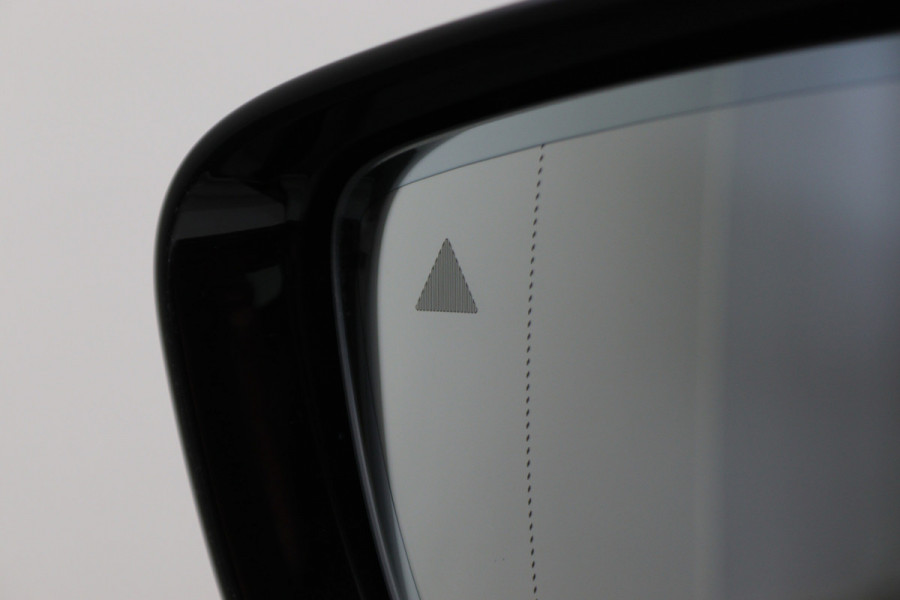 BMW 5 Serie 530e iPerformance High Executive M Sport Softclose, Camera, H&K, Head-Up, Apple Carplay, Trekhaak, Keyless