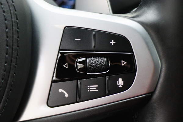 BMW 5 Serie 530e iPerformance High Executive M Sport Softclose, Camera, H&K, Head-Up, Apple Carplay, Trekhaak, Keyless