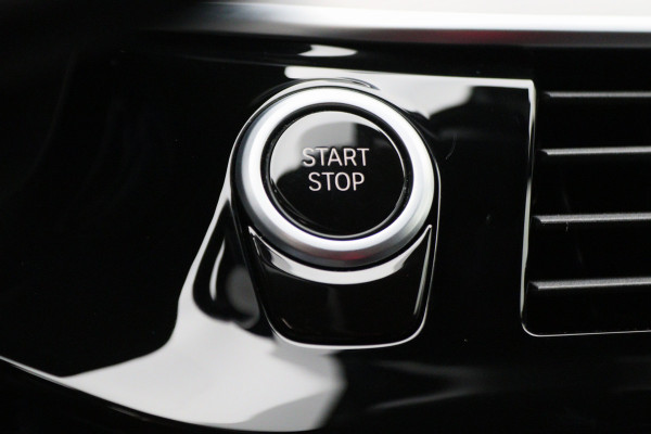 BMW 5 Serie 530e iPerformance High Executive M Sport Softclose, Camera, H&K, Head-Up, Apple Carplay, Trekhaak, Keyless