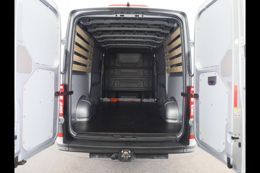 Volkswagen Crafter Trendline L3 2.0 TDI EU6 140 pk GVW 3.0T Zijschuifdeur links en rechts, Camera achter!!