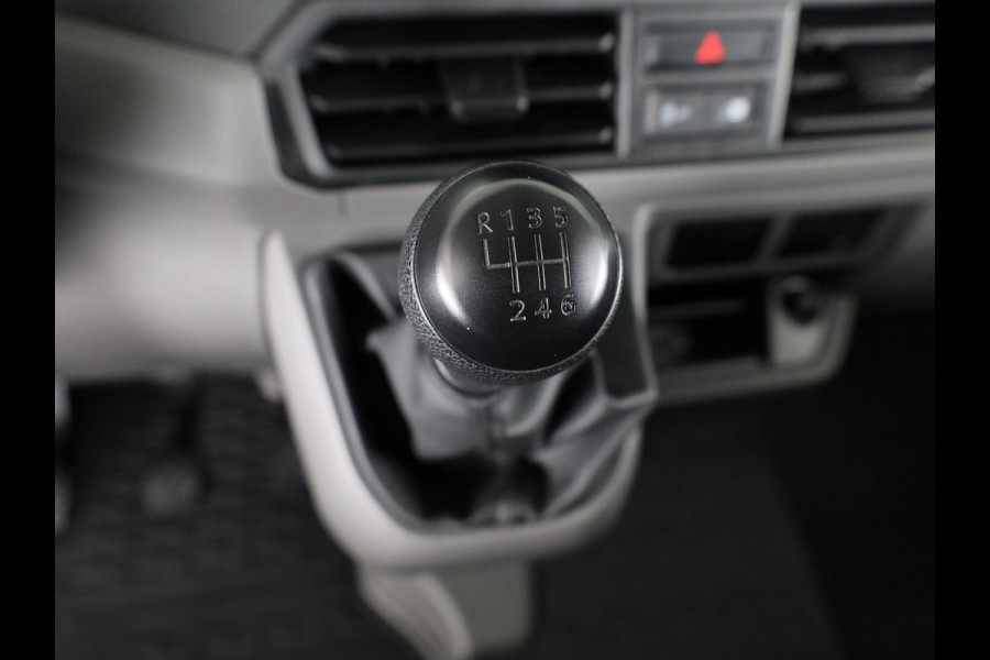 Volkswagen Crafter Trendline L3 2.0 TDI EU6 140 pk GVW 3.0T Zijschuifdeur links en rechts, Camera achter!!