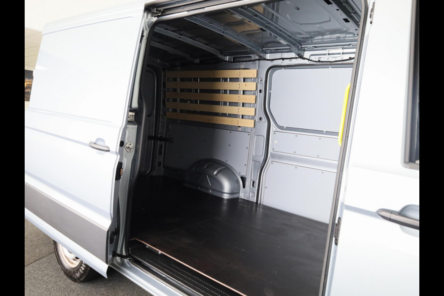 Volkswagen Crafter Trendline L3 2.0 TDI EU6 140 pk GVW 3.0T Zijschuifdeur links en rechts, Camera achter!!