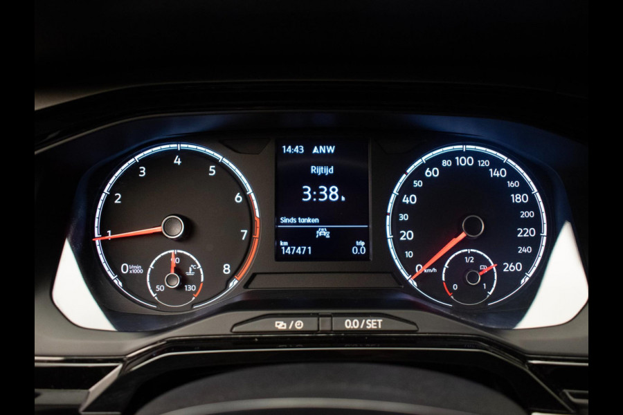 Volkswagen Polo 1.0 TSI Comfortline Sport (APPLE CARPLAY,NAVI,LED,CRUISE,CLIMATE,DAB,SPOILER,SPORTSTOELEN,LM VELGEN,NETTE STAAT)