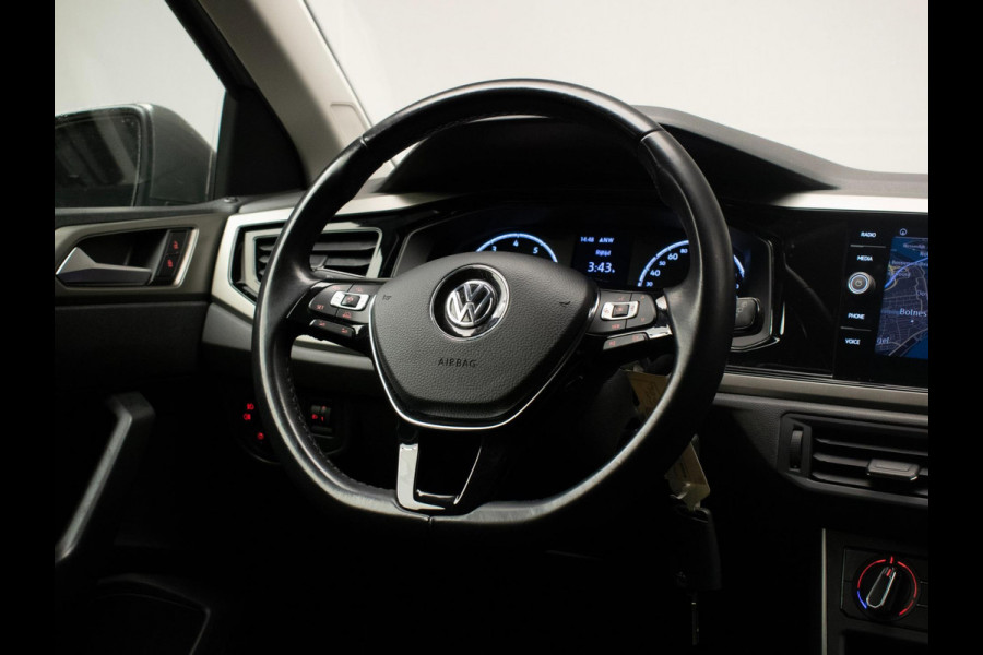 Volkswagen Polo 1.0 TSI Comfortline Sport (APPLE CARPLAY,NAVI,LED,CRUISE,CLIMATE,DAB,SPOILER,SPORTSTOELEN,LM VELGEN,NETTE STAAT)