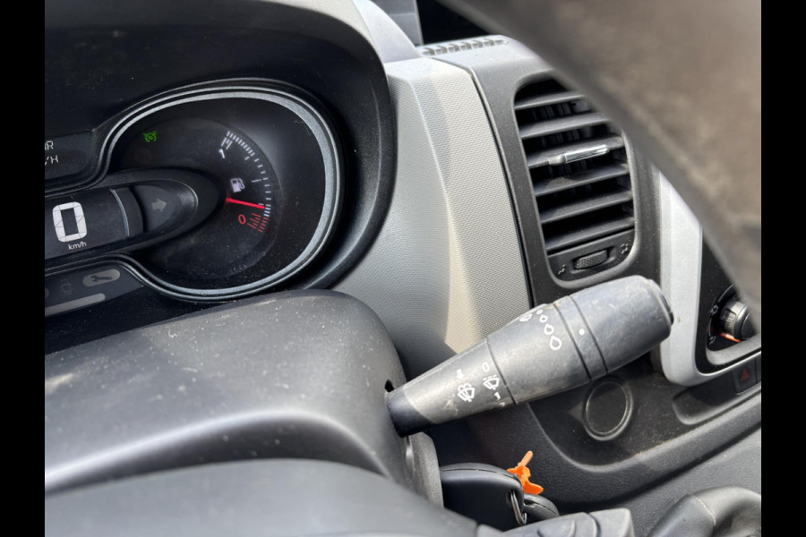 Renault Trafic 1.6 dCi L2H1*NAVI*CRUISE*HAAK*A/C*IMPERIAAL*TEL*3P Renault Trafic 1.6 dCi L2H1*NAVI*CRUISE*HAAK*A/C*IMPERIAAL*TEL*3P