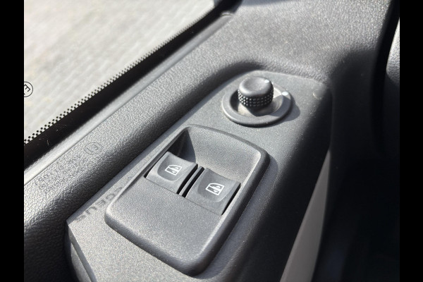 Renault Trafic 1.6 dCi L2H1*NAVI*CRUISE*HAAK*A/C*IMPERIAAL*TEL*3P Renault Trafic 1.6 dCi L2H1*NAVI*CRUISE*HAAK*A/C*IMPERIAAL*TEL*3P