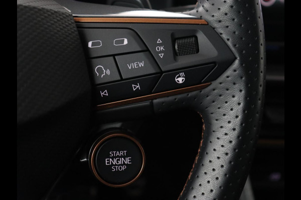 CUPRA Leon 2.0 TSI | 300pk | Panoramadak | Leder | Stoelverwarming | Carplay | Camera | Adaptive cruise | Navigatie | 19'' | Sfeerverlichting | Memory | Keyless | Sportstoelen