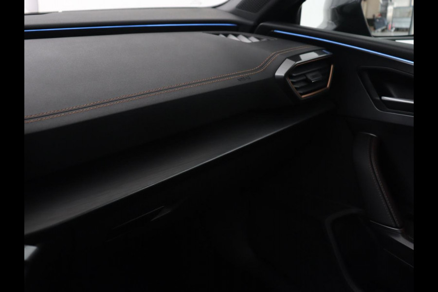 CUPRA Leon 2.0 TSI | 300pk | Panoramadak | Leder | Stoelverwarming | Carplay | Camera | Adaptive cruise | Navigatie | 19'' | Sfeerverlichting | Memory | Keyless | Sportstoelen
