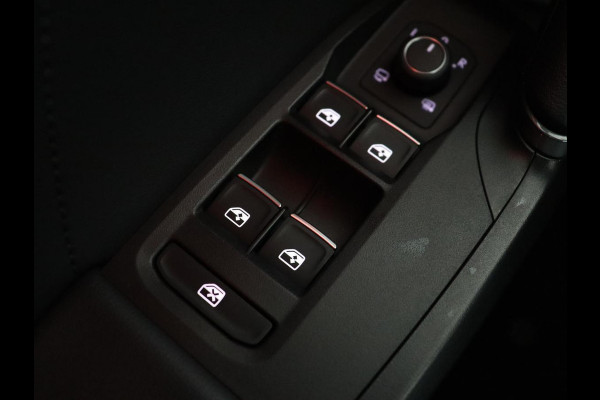 CUPRA Leon 2.0 TSI | 300pk | Panoramadak | Leder | Stoelverwarming | Carplay | Camera | Adaptive cruise | Navigatie | 19'' | Sfeerverlichting | Memory | Keyless | Sportstoelen