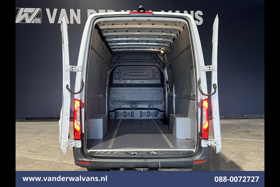Mercedes-Benz Sprinter 317 CDI 170pk 3500kg Trekhaak L3H2 Euro6 Airco | Camera | Apple Carplay | Cruisecontrol Chauffeursstoel, Stoelverwarming, Bijrijdersbank, Android auto Mercedes-Benz Sprinter 317 CDI 170pk 3500kg Trekhaak L3H2 Euro6 Airco | Camera | Apple Carplay | Cruisecontrol Chauffeursstoel, Stoelverwarming, Bijrijdersbank, Android auto