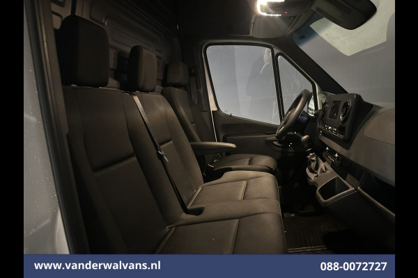 Mercedes-Benz Sprinter 317 CDI 170pk 3500kg Trekhaak L3H2 Euro6 Airco | Camera | Apple Carplay | Cruisecontrol Chauffeursstoel, Stoelverwarming, Bijrijdersbank, Android auto Mercedes-Benz Sprinter 317 CDI 170pk 3500kg Trekhaak L3H2 Euro6 Airco | Camera | Apple Carplay | Cruisecontrol Chauffeursstoel, Stoelverwarming, Bijrijdersbank, Android auto