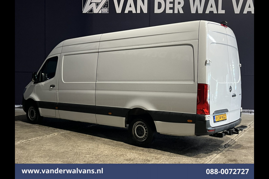 Mercedes-Benz Sprinter 317 CDI 170pk 3500kg Trekhaak L3H2 Euro6 Airco | Camera | Apple Carplay | Cruisecontrol Chauffeursstoel, Stoelverwarming, Bijrijdersbank, Android auto Mercedes-Benz Sprinter 317 CDI 170pk 3500kg Trekhaak L3H2 Euro6 Airco | Camera | Apple Carplay | Cruisecontrol Chauffeursstoel, Stoelverwarming, Bijrijdersbank, Android auto