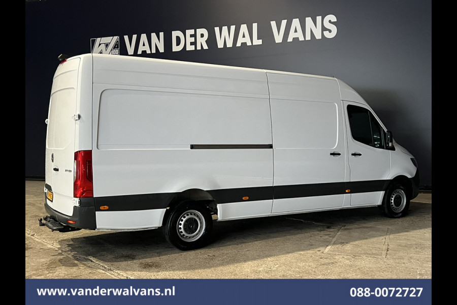 Mercedes-Benz Sprinter 317 CDI 170pk 3500kg Trekhaak L3H2 Euro6 Airco | Camera | Apple Carplay | Cruisecontrol Chauffeursstoel, Stoelverwarming, Bijrijdersbank, Android auto Mercedes-Benz Sprinter 317 CDI 170pk 3500kg Trekhaak L3H2 Euro6 Airco | Camera | Apple Carplay | Cruisecontrol Chauffeursstoel, Stoelverwarming, Bijrijdersbank, Android auto