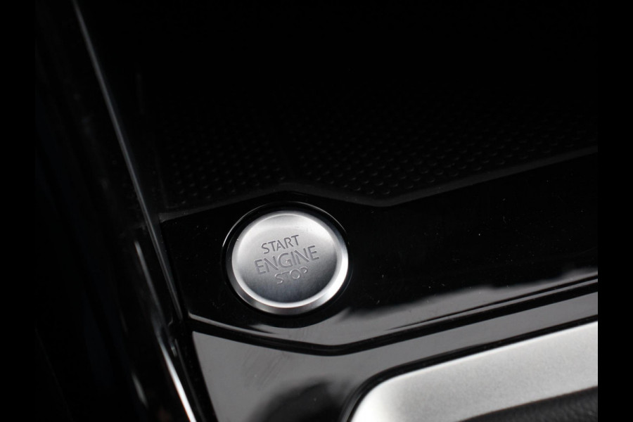 Volkswagen T-Roc 1.5 TSI 150pk Automaat R-Line Digitale Cockpit Climate Control Camera Navigatie Apple Carplay/Android Auto Lichtmetalen Velgen Parkeer sensoren Dab Led Adaptive Cruise Control Volkswagen T-Roc 1.5 TSI 150pk Automaat R-Line Digitale Cockpit Climate Control Camera Navigatie Apple Carplay/Android Auto Lichtmetalen Velgen Parkeer sensoren Dab Led Adaptive Cruise Control