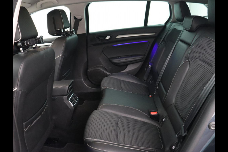 Renault Mégane 1.3 TCe Bose | Automaat | Trekhaak | Camera | Carplay | Navigatie | Park Assist | Climate control | BOSE Sound | Keyless | Half leder | Cruise control | Dodehoek detectie Renault Mégane 1.3 TCe Bose | Automaat | Trekhaak | Camera | Carplay | Navigatie | Park Assist | Climate control | BOSE Sound | Keyless | Half leder | Cruise control | Dodehoek detectie