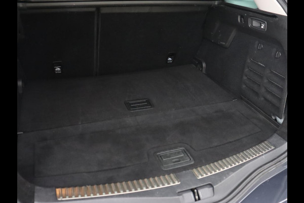 Renault Mégane 1.3 TCe Bose | Automaat | Trekhaak | Camera | Carplay | Navigatie | Park Assist | Climate control | BOSE Sound | Keyless | Half leder | Cruise control | Dodehoek detectie Renault Mégane 1.3 TCe Bose | Automaat | Trekhaak | Camera | Carplay | Navigatie | Park Assist | Climate control | BOSE Sound | Keyless | Half leder | Cruise control | Dodehoek detectie