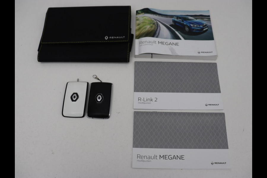 Renault Mégane 1.3 TCe Bose | Automaat | Trekhaak | Camera | Carplay | Navigatie | Park Assist | Climate control | BOSE Sound | Keyless | Half leder | Cruise control | Dodehoek detectie Renault Mégane 1.3 TCe Bose | Automaat | Trekhaak | Camera | Carplay | Navigatie | Park Assist | Climate control | BOSE Sound | Keyless | Half leder | Cruise control | Dodehoek detectie