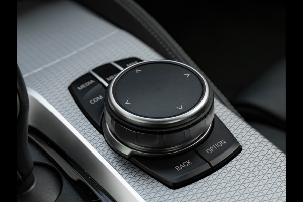 BMW 5 Serie 520i M-Sport - Comfortzetels - Camera - Hifi - Adaptief LED BMW 5 Serie 520i M-Sport - Comfortzetels - Camera - Hifi - Adaptief LED