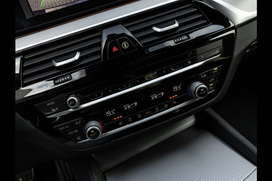 BMW 5 Serie 520i M-Sport - Comfortzetels - Camera - Hifi - Adaptief LED BMW 5 Serie 520i M-Sport - Comfortzetels - Camera - Hifi - Adaptief LED