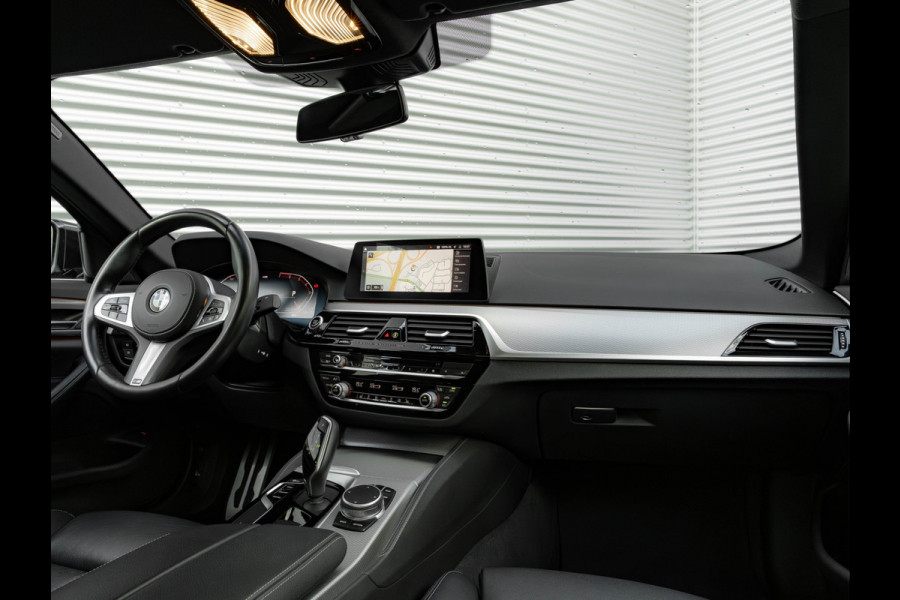 BMW 5 Serie 520i M-Sport - Comfortzetels - Camera - Hifi - Adaptief LED BMW 5 Serie 520i M-Sport - Comfortzetels - Camera - Hifi - Adaptief LED