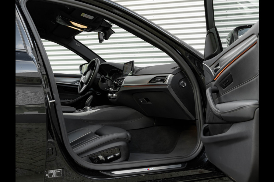 BMW 5 Serie 520i M-Sport - Comfortzetels - Camera - Hifi - Adaptief LED BMW 5 Serie 520i M-Sport - Comfortzetels - Camera - Hifi - Adaptief LED