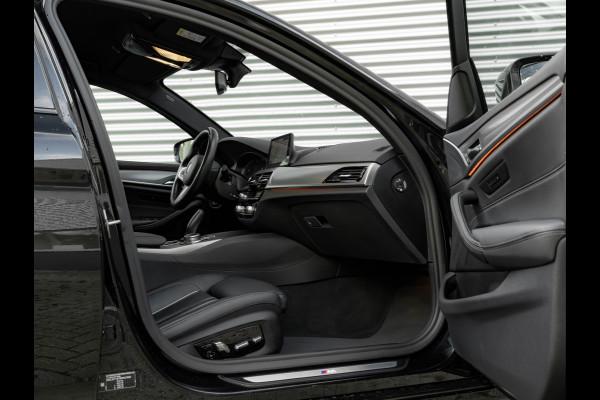 BMW 5 Serie 520i M-Sport - Comfortzetels - Camera - Hifi - Adaptief LED BMW 5 Serie 520i M-Sport - Comfortzetels - Camera - Hifi - Adaptief LED