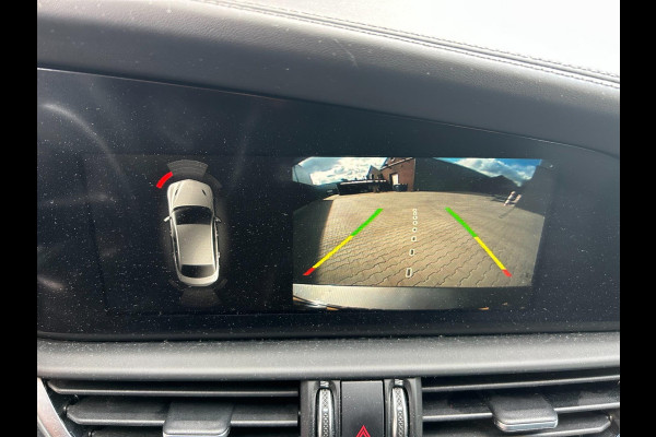 Alfa Romeo Giulia 2.0 T AWD Veloce 280pk | HARMAN KARDON | CARPLAY | A.CAMERA | NAVI | BLUETOOTH | APK T/M 11-12-2027 | TOPSTAAT Alfa Romeo Giulia 2.0 T AWD Veloce 280pk | HARMAN KARDON | CARPLAY | A.CAMERA | NAVI | BLUETOOTH | APK T/M 11-12-2027 | TOPSTAAT