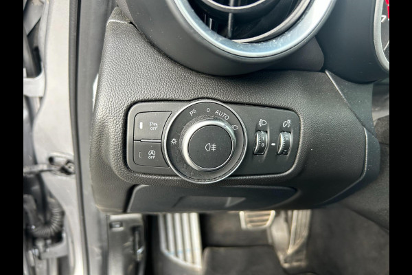 Alfa Romeo Giulia 2.0 T AWD Veloce 280pk | HARMAN KARDON | CARPLAY | A.CAMERA | NAVI | BLUETOOTH | APK T/M 11-12-2027 | TOPSTAAT Alfa Romeo Giulia 2.0 T AWD Veloce 280pk | HARMAN KARDON | CARPLAY | A.CAMERA | NAVI | BLUETOOTH | APK T/M 11-12-2027 | TOPSTAAT