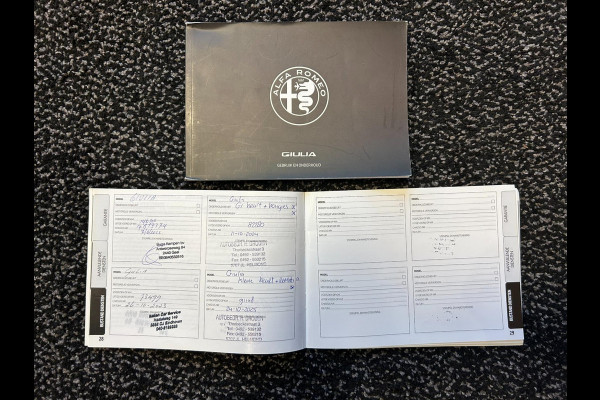 Alfa Romeo Giulia 2.0 T AWD Veloce 280pk | HARMAN KARDON | CARPLAY | A.CAMERA | NAVI | BLUETOOTH | APK T/M 11-12-2027 | TOPSTAAT Alfa Romeo Giulia 2.0 T AWD Veloce 280pk | HARMAN KARDON | CARPLAY | A.CAMERA | NAVI | BLUETOOTH | APK T/M 11-12-2027 | TOPSTAAT