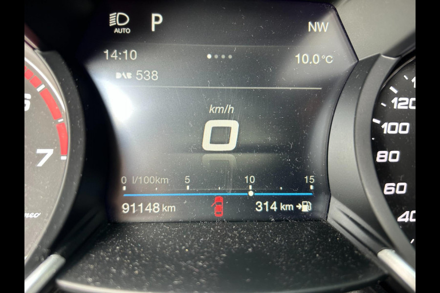 Alfa Romeo Giulia 2.0 T AWD Veloce 280pk | HARMAN KARDON | CARPLAY | A.CAMERA | NAVI | BLUETOOTH | APK T/M 11-12-2027 | TOPSTAAT Alfa Romeo Giulia 2.0 T AWD Veloce 280pk | HARMAN KARDON | CARPLAY | A.CAMERA | NAVI | BLUETOOTH | APK T/M 11-12-2027 | TOPSTAAT