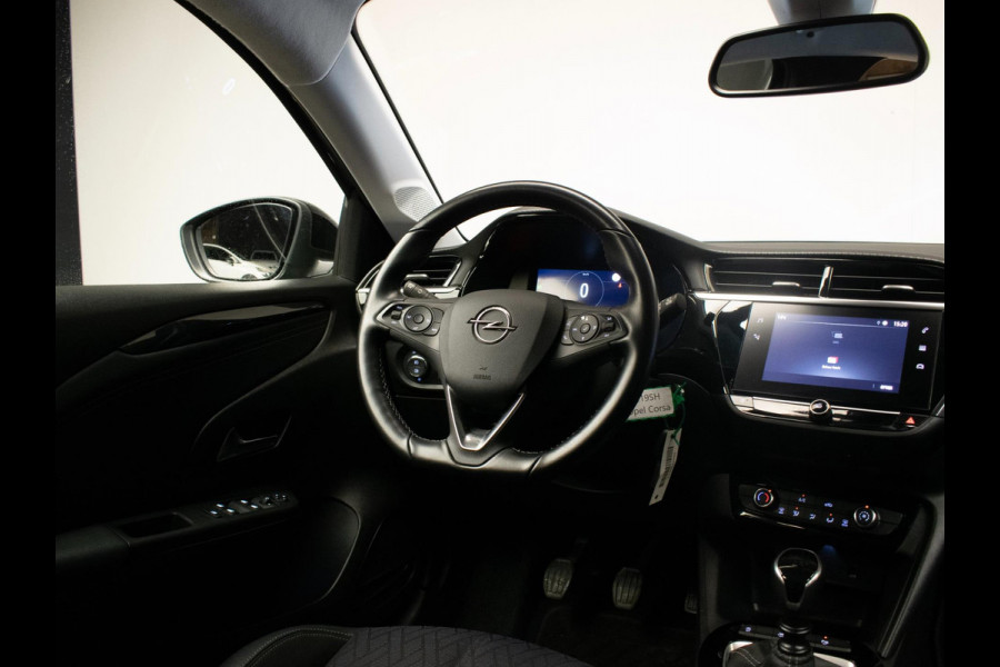 Opel Corsa 1.2 Elegance Sport (APPLE CARPLAY,NAVI,LEDER,DIGITAL COCKPIT,CAMERA,PDC,GETINT,LM VELGEN,NETTESTAAT) Opel Corsa 1.2 Elegance Sport (APPLE CARPLAY,NAVI,LEDER,DIGITAL COCKPIT,CAMERA,PDC,GETINT,LM VELGEN,NETTESTAAT)