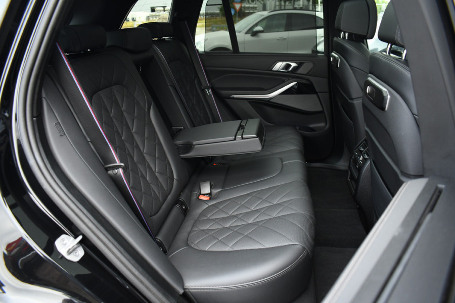 BMW X5 xDrive50e M-Sport Pro Pano Comf-zetels H/K HUD 360 22-inch BTW-auto BMW X5 xDrive50e M-Sport Pro Pano Comf-zetels H/K HUD 360 22-inch BTW-auto