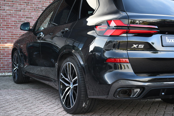 BMW X5 xDrive50e M-Sport Pro Pano Comf-zetels H/K HUD 360 22-inch BTW-auto BMW X5 xDrive50e M-Sport Pro Pano Comf-zetels H/K HUD 360 22-inch BTW-auto
