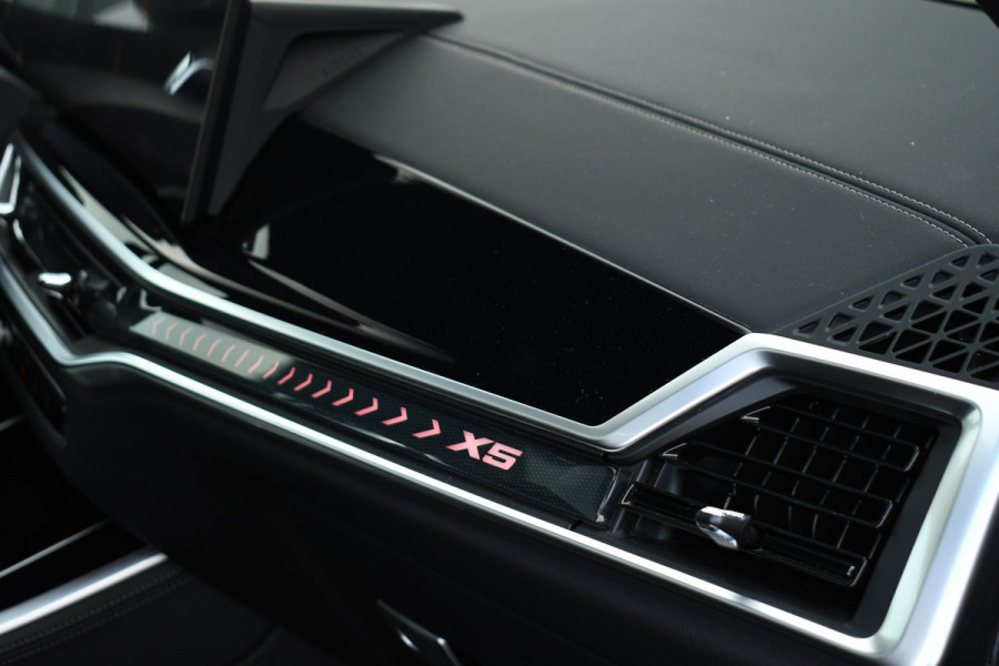 BMW X5 xDrive50e M-Sport Pro Pano Comf-zetels H/K HUD 360 22-inch BTW-auto BMW X5 xDrive50e M-Sport Pro Pano Comf-zetels H/K HUD 360 22-inch BTW-auto