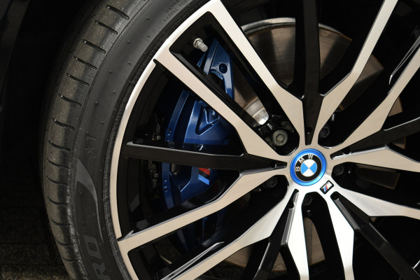 BMW X5 xDrive50e M-Sport Pro Pano Comf-zetels H/K HUD 360 22-inch BTW-auto BMW X5 xDrive50e M-Sport Pro Pano Comf-zetels H/K HUD 360 22-inch BTW-auto