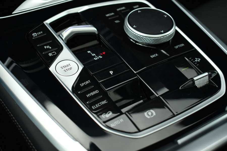 BMW X5 xDrive50e M-Sport Pro Pano Comf-zetels H/K HUD 360 22-inch BTW-auto BMW X5 xDrive50e M-Sport Pro Pano Comf-zetels H/K HUD 360 22-inch BTW-auto