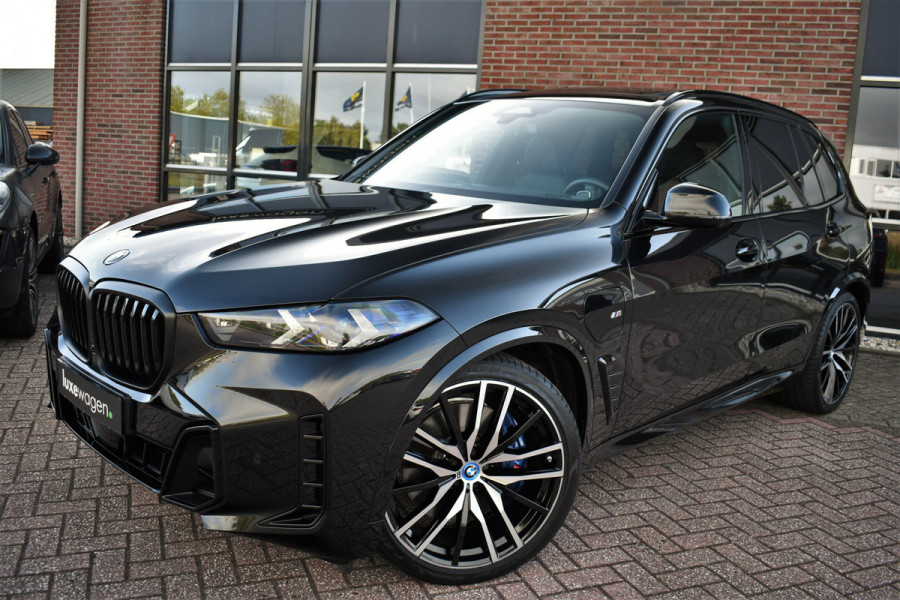 BMW X5 xDrive50e M-Sport Pro Pano Comf-zetels H/K HUD 360 22-inch BTW-auto BMW X5 xDrive50e M-Sport Pro Pano Comf-zetels H/K HUD 360 22-inch BTW-auto